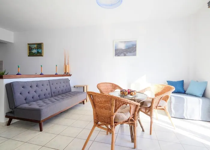 Myrto Айя-Евфимия