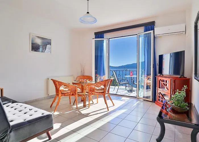 Myrto Apartman Ajía Effimía