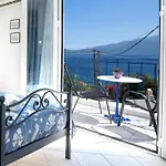 Myrto Apartment