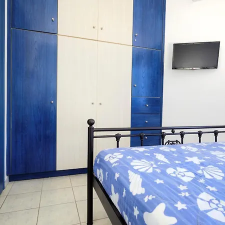 Myrto Apartment *